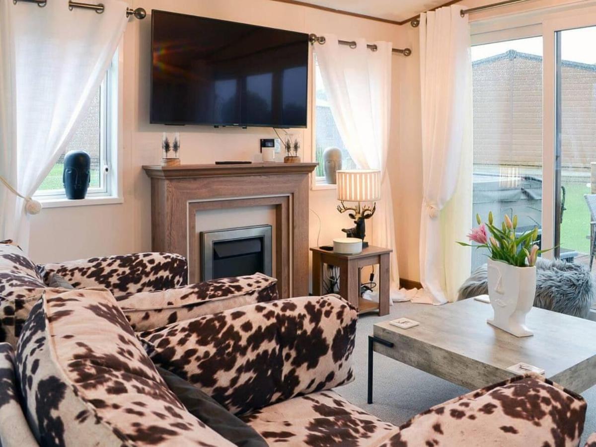 Luxury Boutique Style Lodge With Hot Tub Bridlington Εξωτερικό φωτογραφία