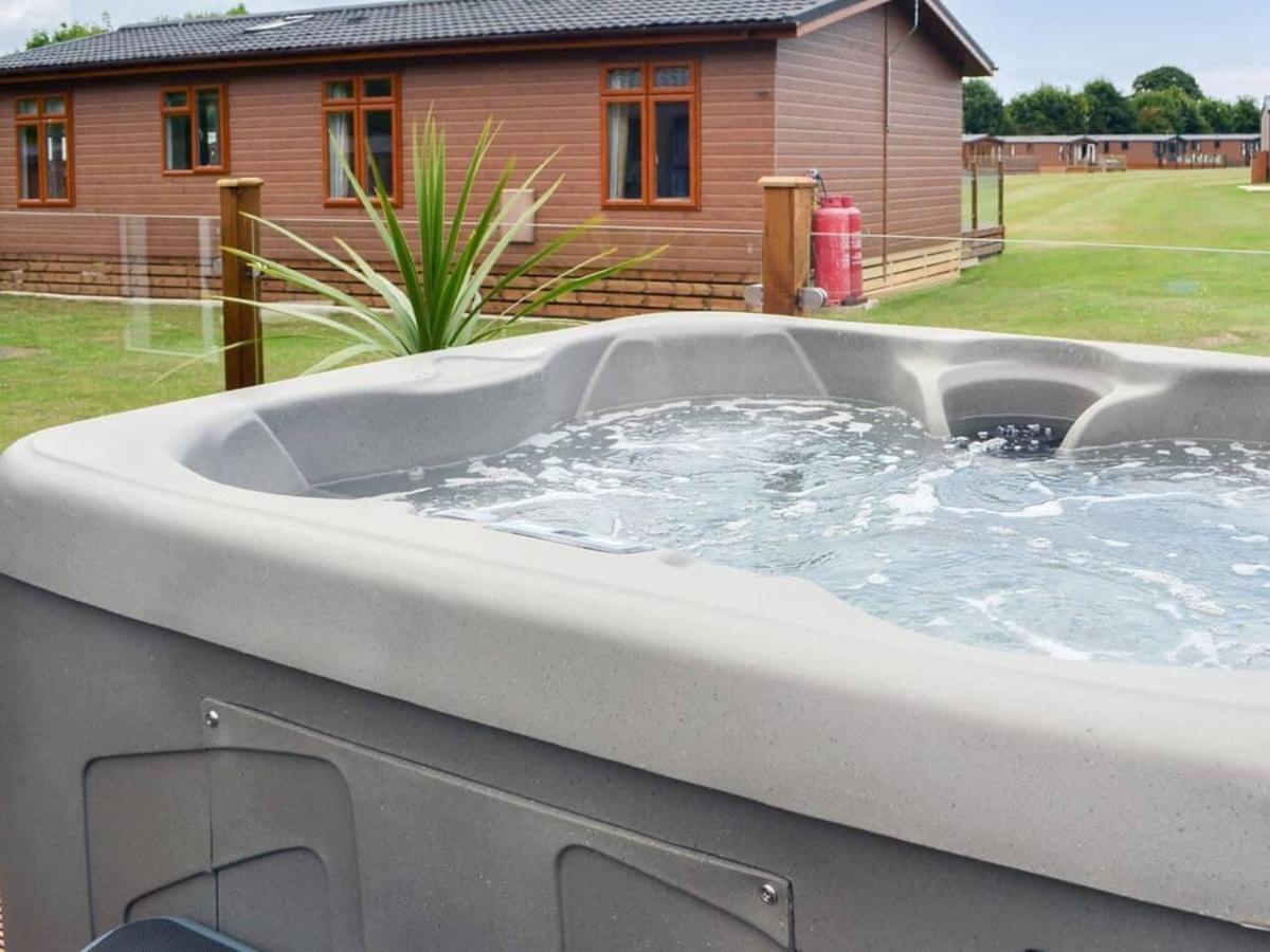 Luxury Boutique Style Lodge With Hot Tub Bridlington Εξωτερικό φωτογραφία