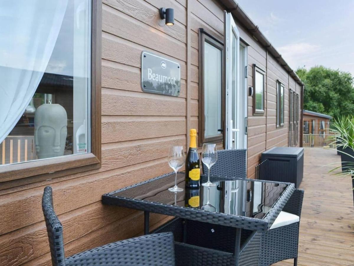 Luxury Boutique Style Lodge With Hot Tub Bridlington Εξωτερικό φωτογραφία