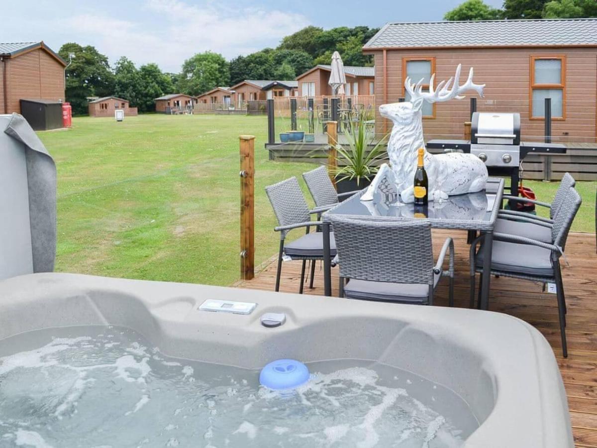 Luxury Boutique Style Lodge With Hot Tub Bridlington Εξωτερικό φωτογραφία